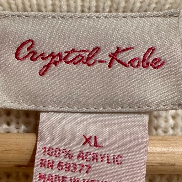 Krystal Kobe Cream and Gold Button Up Cardigan with Front Pockets - Picture 6 of 7